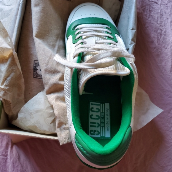 Gucci Sneakers - Picture 5 of 8